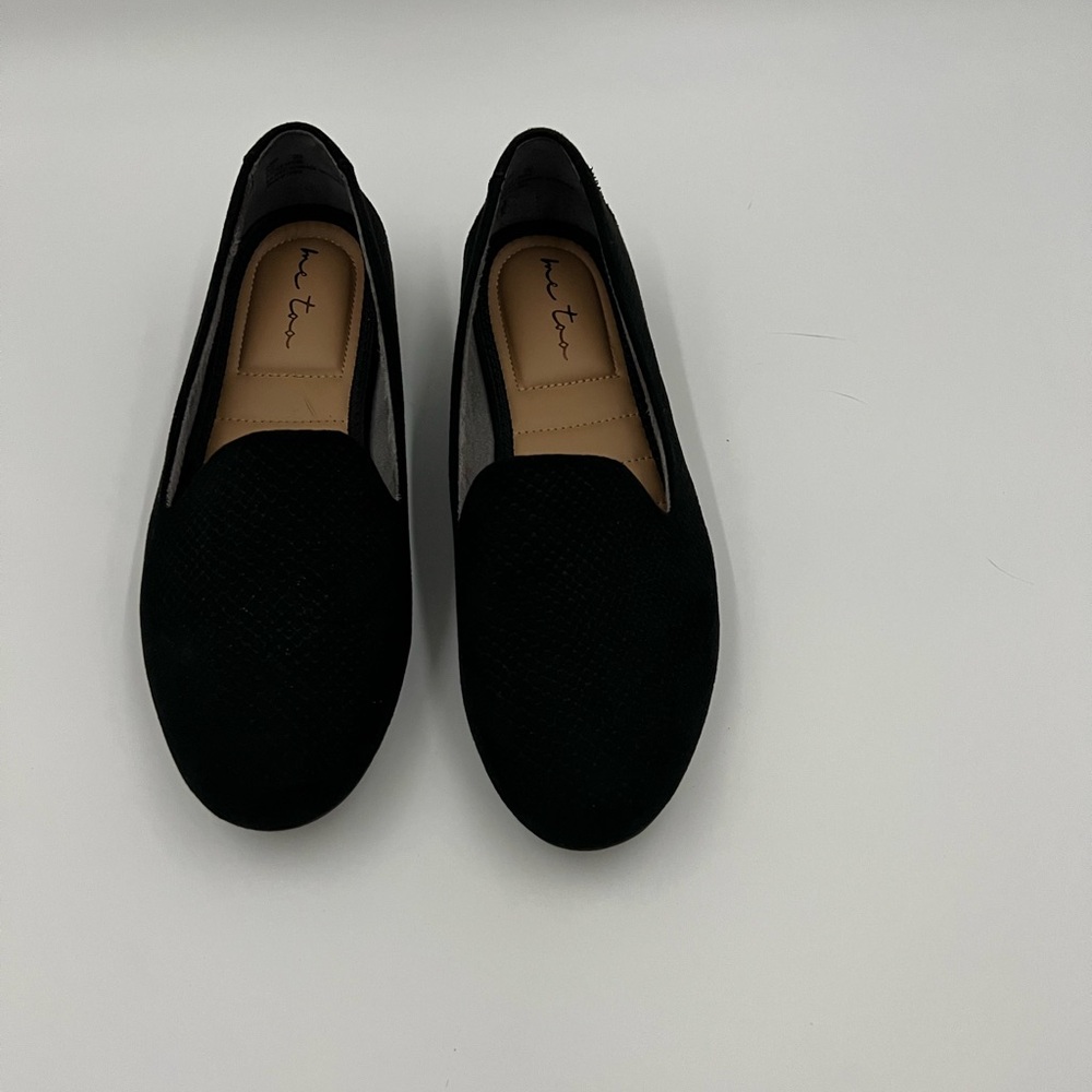Women’s Me Too Black Loafer Slip Ons -Textured Snake Pattern Sz. 9